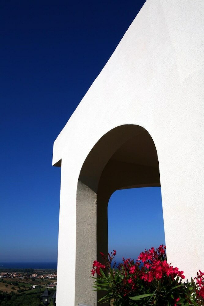 Hotel Pedra Ruja