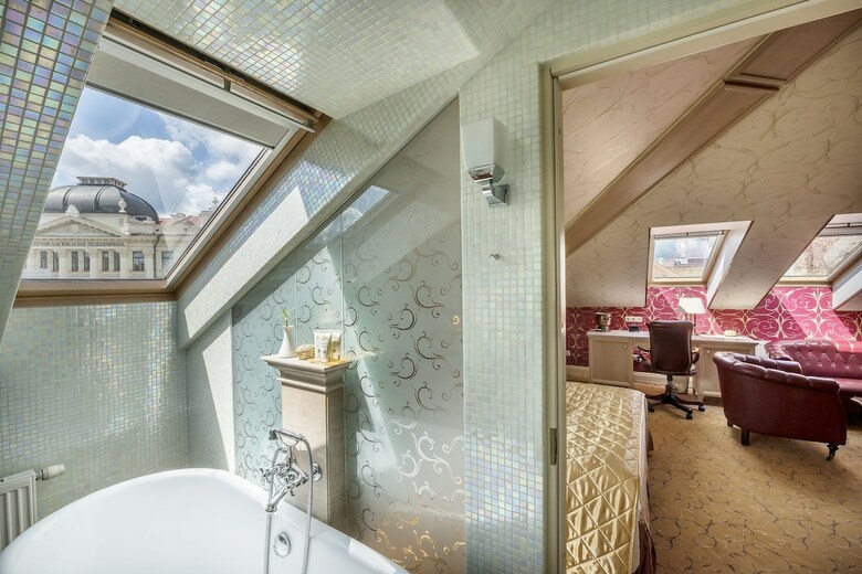 Imperial Hotel & Restaurant