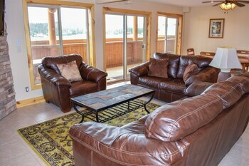 The Lodge At Duck Creek