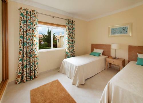 Hostal Oasis Parque Country Club