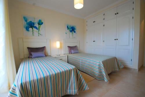 Hostal Oasis Parque Country Club