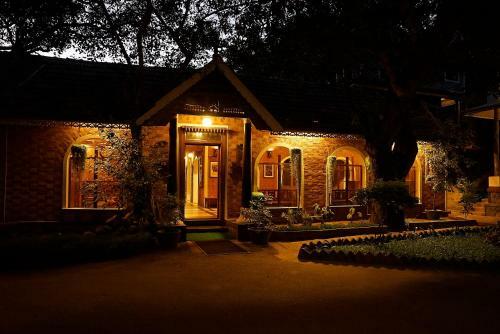 Hotel Ambadi