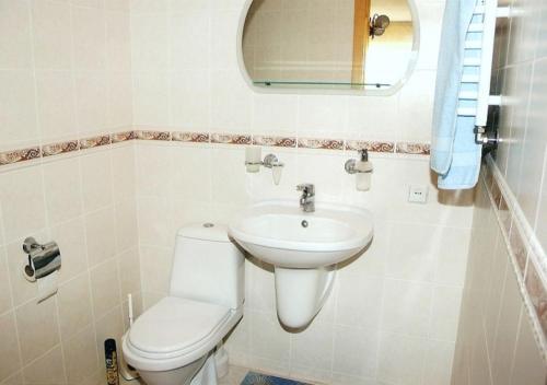 Hostal Roberto Vila