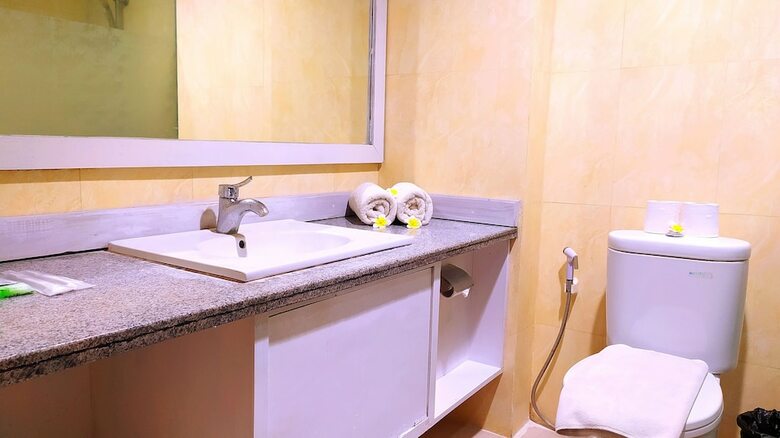 Puri Saron Denpasar Hotel