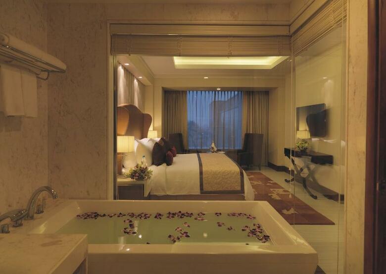 Hotel Radisson Blu Agra Taj East Gate