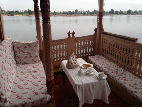 Houseboat Lily Of Nageen