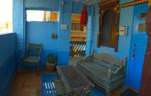 Hostal Hotel The Blue House