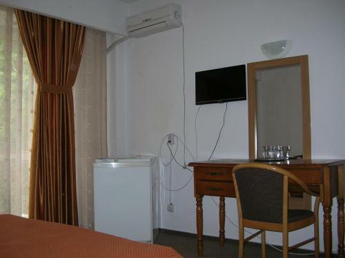 Federa?ia Rom�n? De Scrim? - Hotel Floreta De Aur