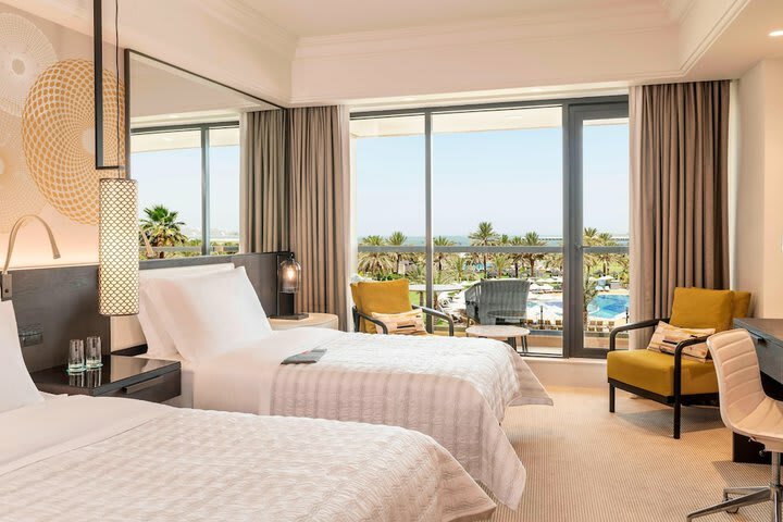 Hotel Le Royal Meridien Beach Resort And Spa