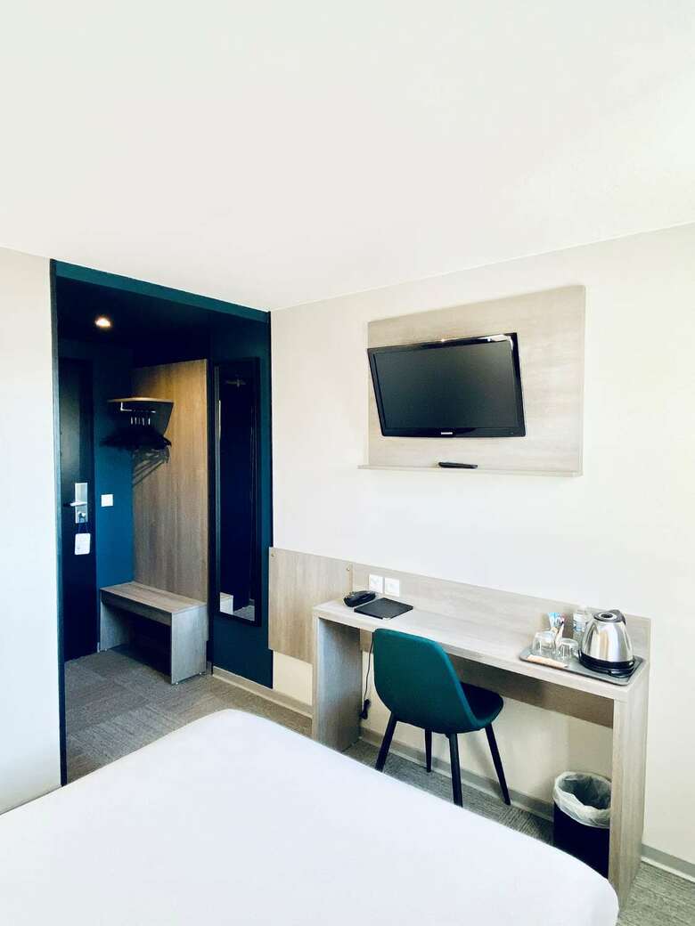 Hotel Kyriad Calais Coquelles