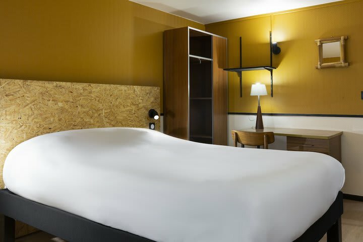 Kyriad Villeneuve La Garenne Hotel