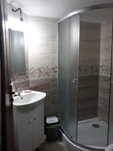 Hostal Pensiunea Covaciu