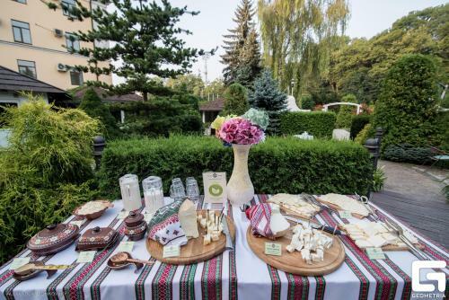 Bukovyna Hotel