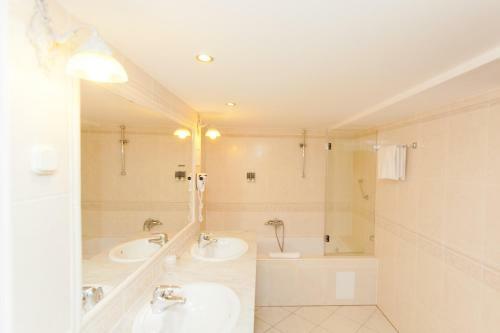 Hotel Sz�rcsa