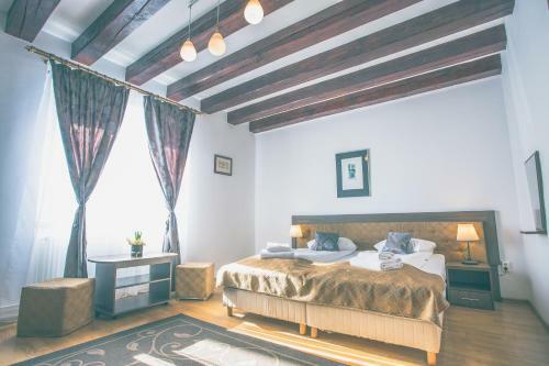 Hostal Pension Gallery