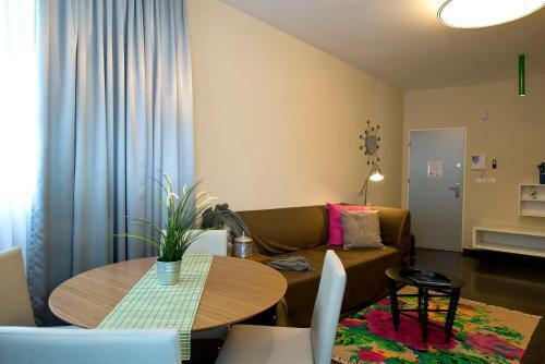 King George Apartments