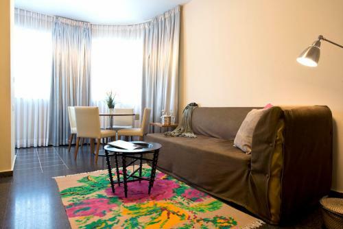 King George Apartments