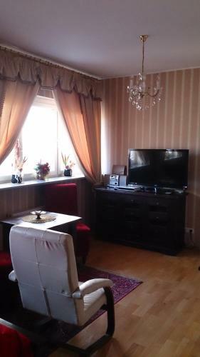 Hostal Metro Budget Place - Arkadia City Center