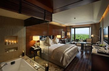 The Leela Ambience Gurgaon Hotel & Residences
