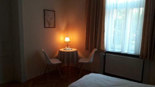 Bed & Breakfast K�t Lotti Villa - Gy�gypanzi�