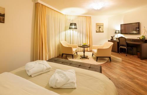 Business Hotel First
