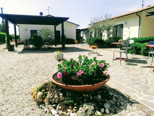 Hostal Terra Dei Santi Country House