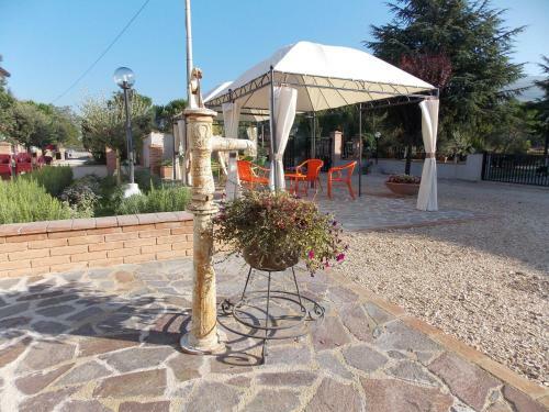 Hostal Terra Dei Santi Country House