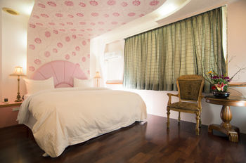 Day Chen Hotel