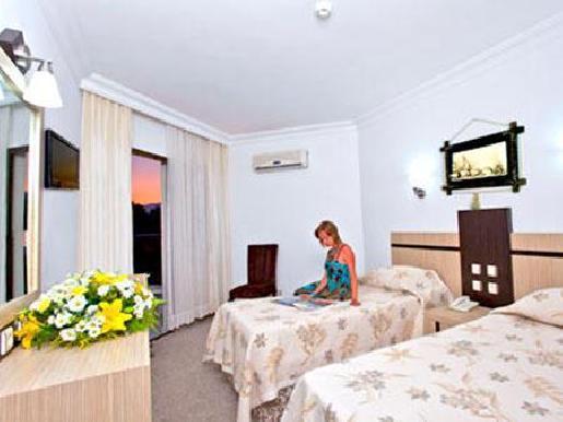 Monte Carlo Hotel