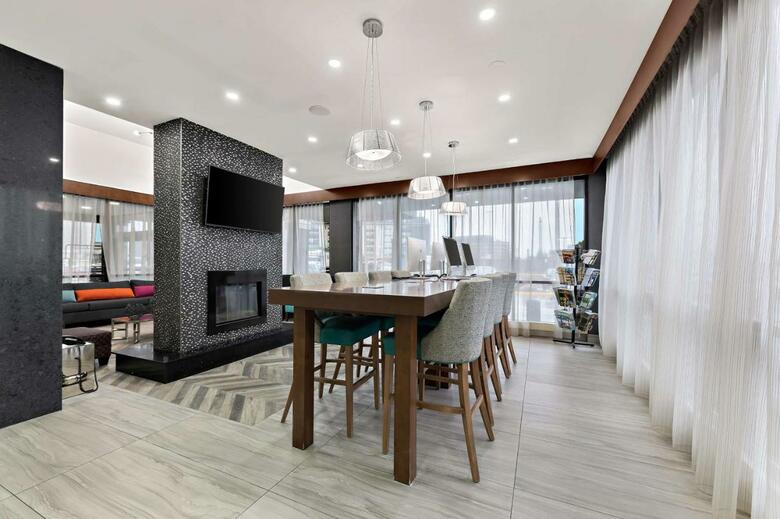 Best Western Plus Toronto North York Hotel & Suites