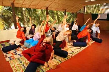 Hotel Beach And Lake Ayurvedic Resort