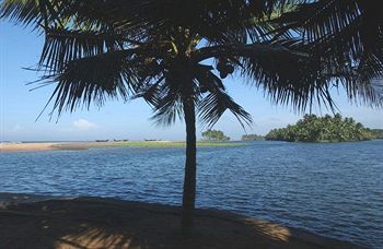 Hotel Beach And Lake Ayurvedic Resort