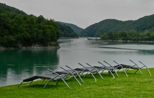 Hostal Pension Atra Doftana
