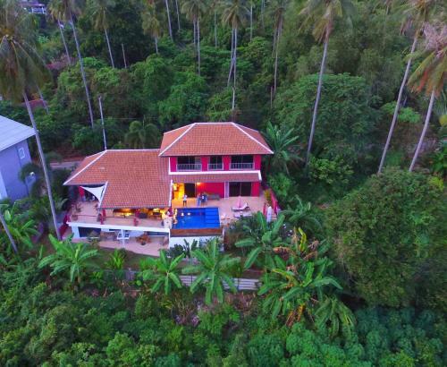 Hostal Samui Pink House