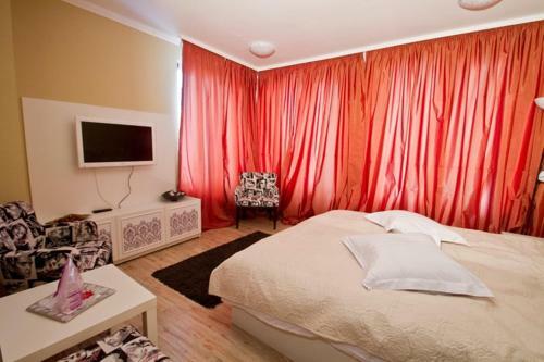 Hostal Pensiunea Un Baiat Si O Fata
