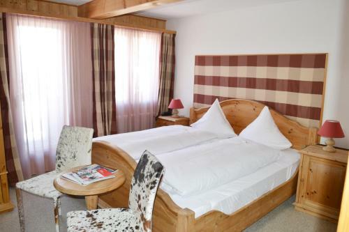 Bellaval Hotel & Restaurant