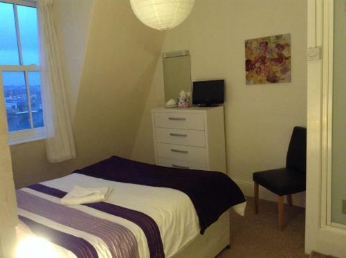Hostal Citadel House Hotel