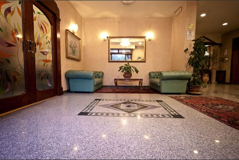 Hotel Ambra Palace