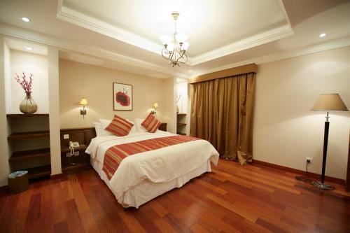 Al Rawasi Hotel Suites