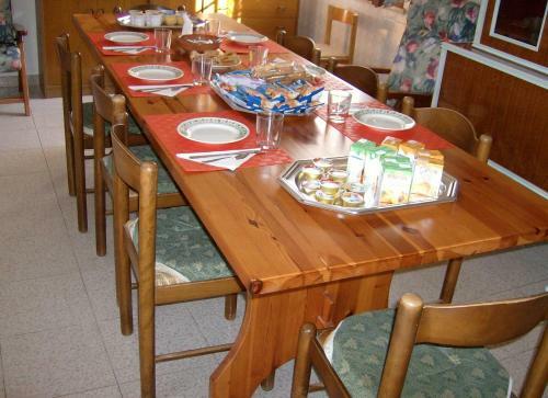 Bed & Breakfast Free Zone