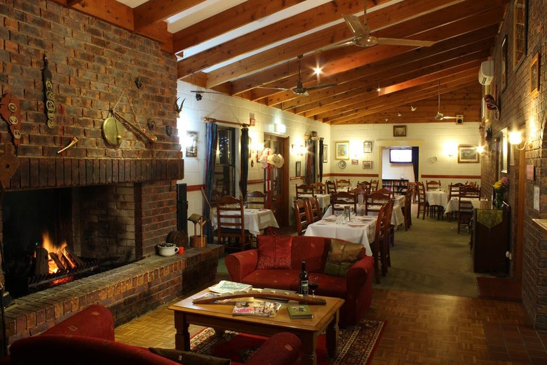 Copper Country Motor Inn & Restaurant
