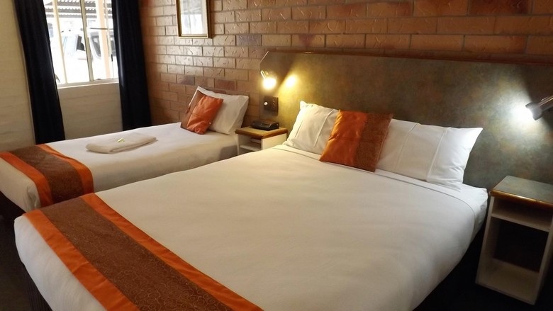 Copper Country Motor Inn & Restaurant