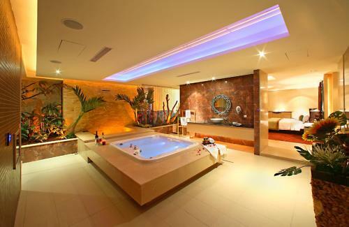 Amain Boutique Motel - Tucheng