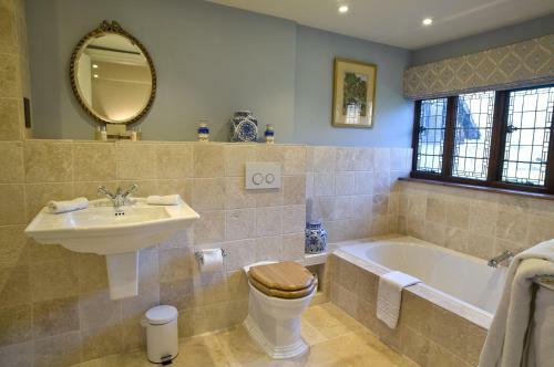 Agroturismo Hever Castle Luxury Bed And Breakfast