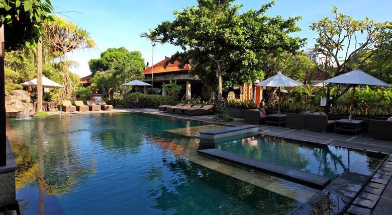 Hotel Adi Dharma Cottages