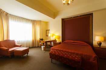 Pearl International Hotel