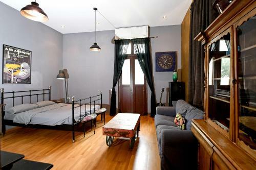 Eclectic Aparthotel