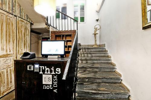 Eclectic Aparthotel
