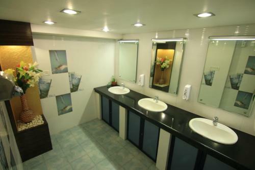 Westway Hotel