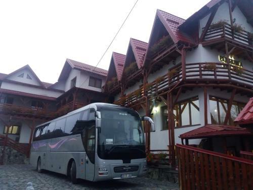 Hostal Pensiunea Valcinet